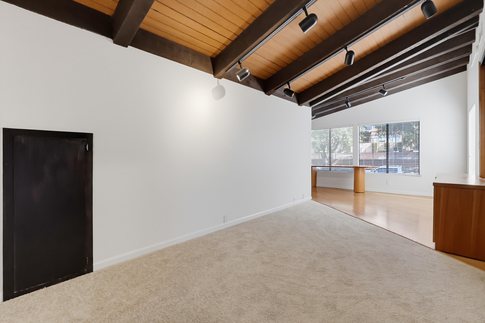 Virtual tour photo 98 of 152 for 3488 Barhite St