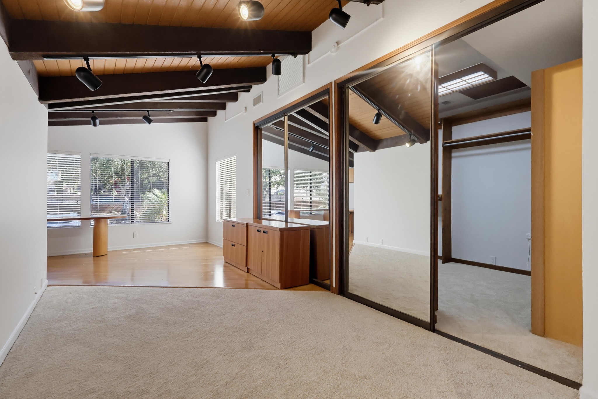 Virtual tour photo 99 of 152 for 3488 Barhite St
