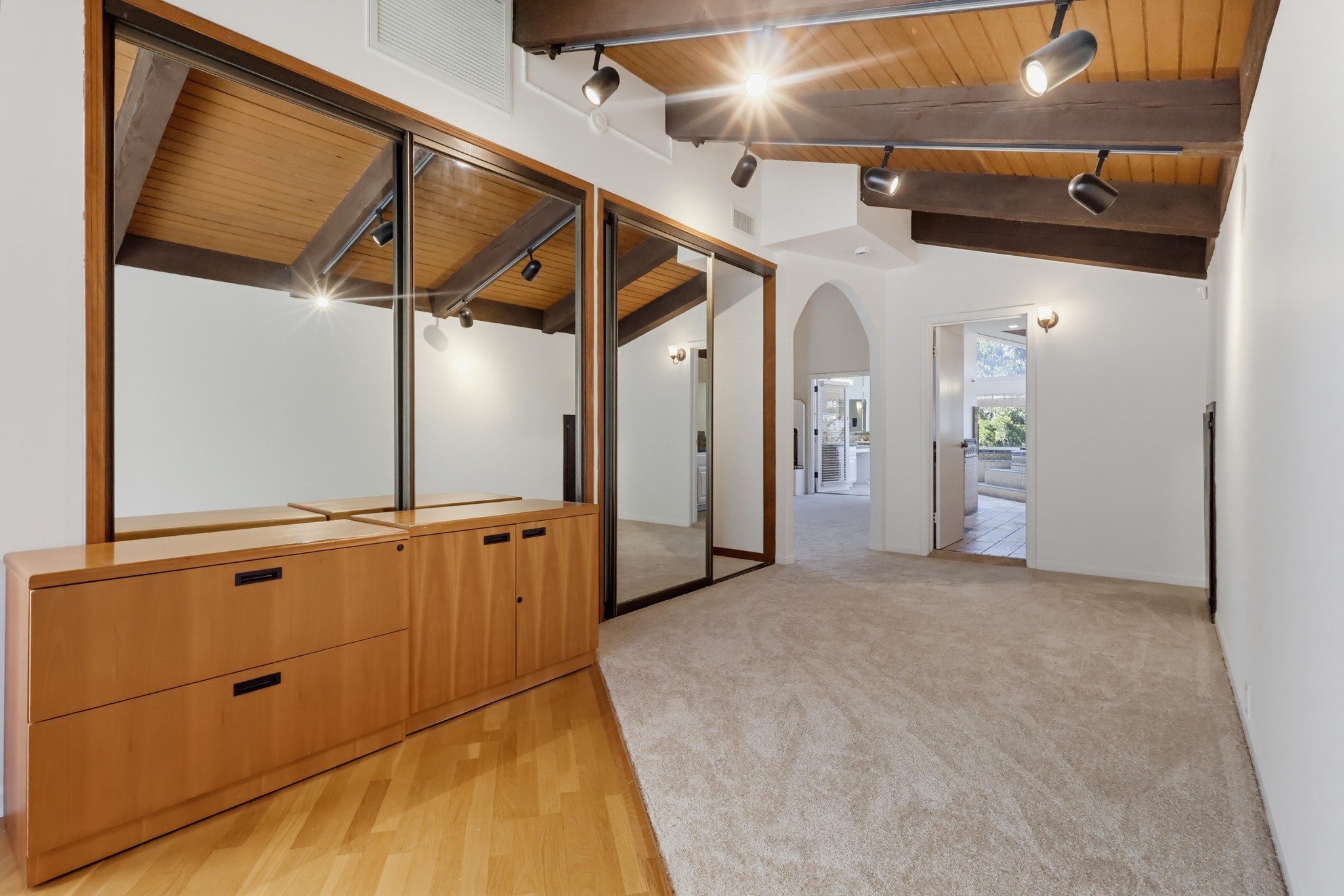 Virtual tour photo 103 of 152 for 3488 Barhite St