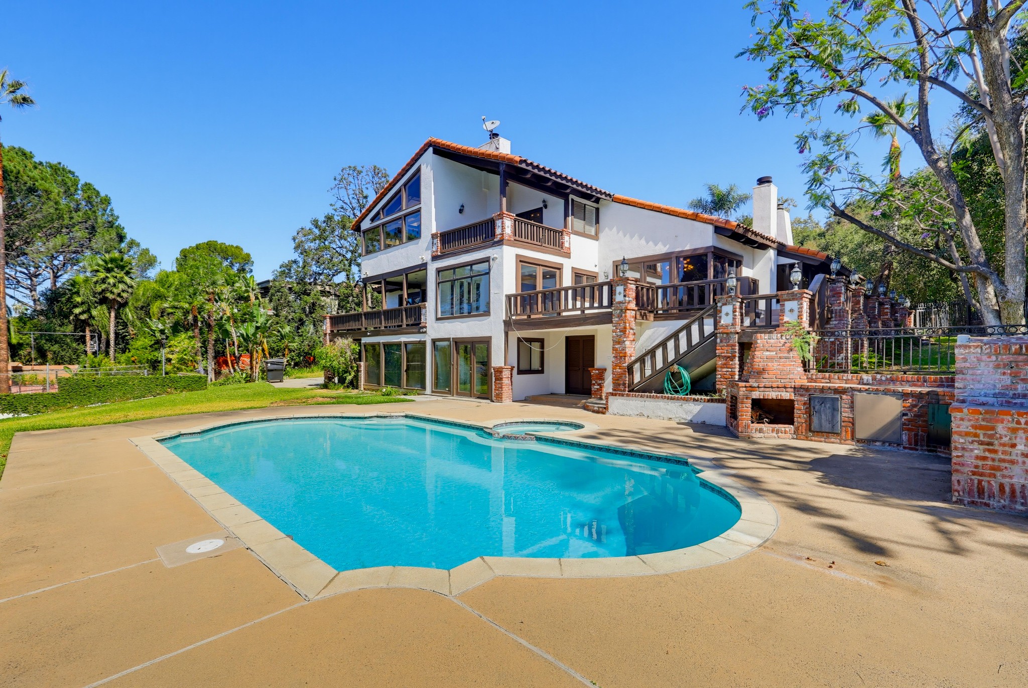Virtual tour photo 131 of 152 for 3488 Barhite St