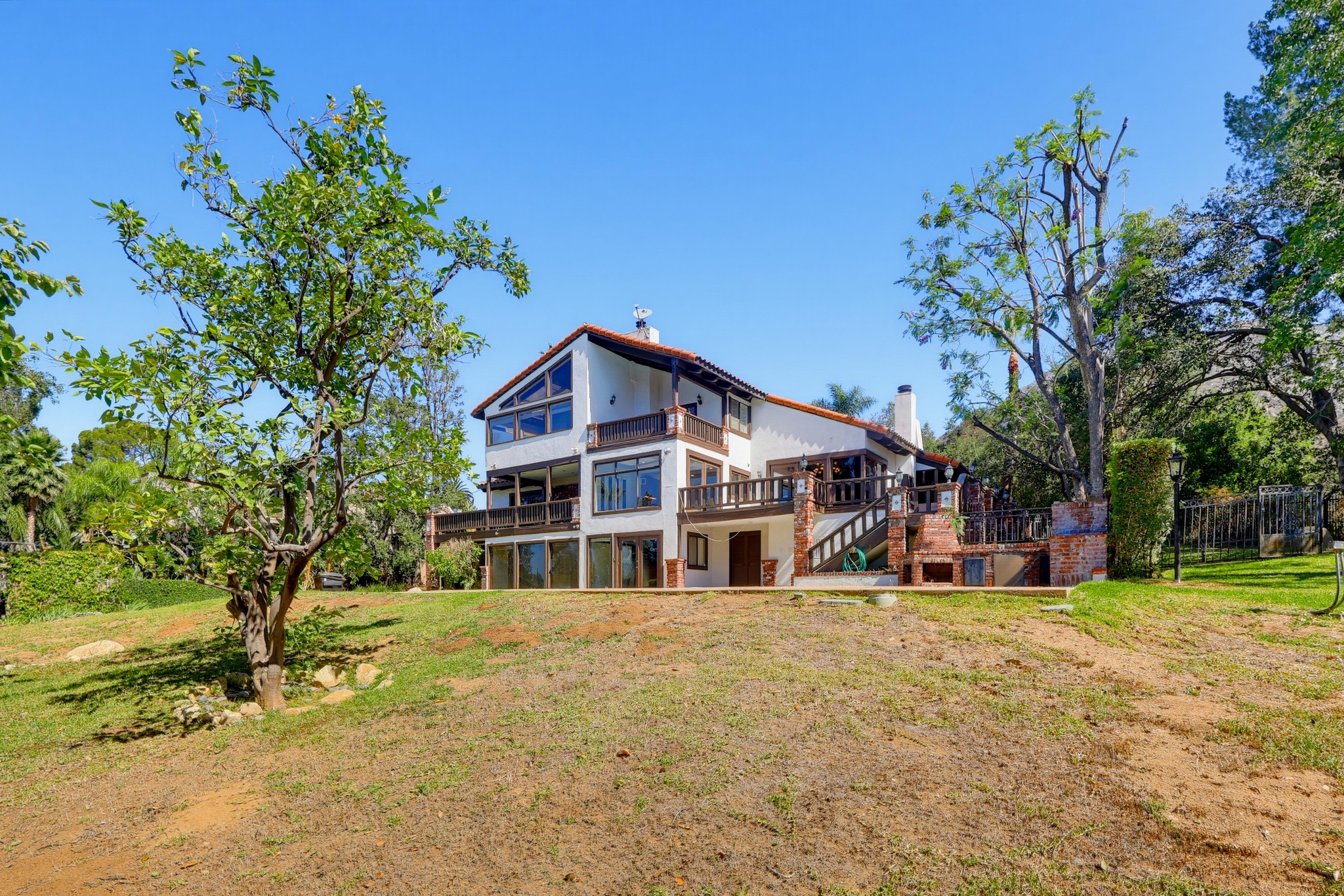 Virtual tour photo 136 of 152 for 3488 Barhite St