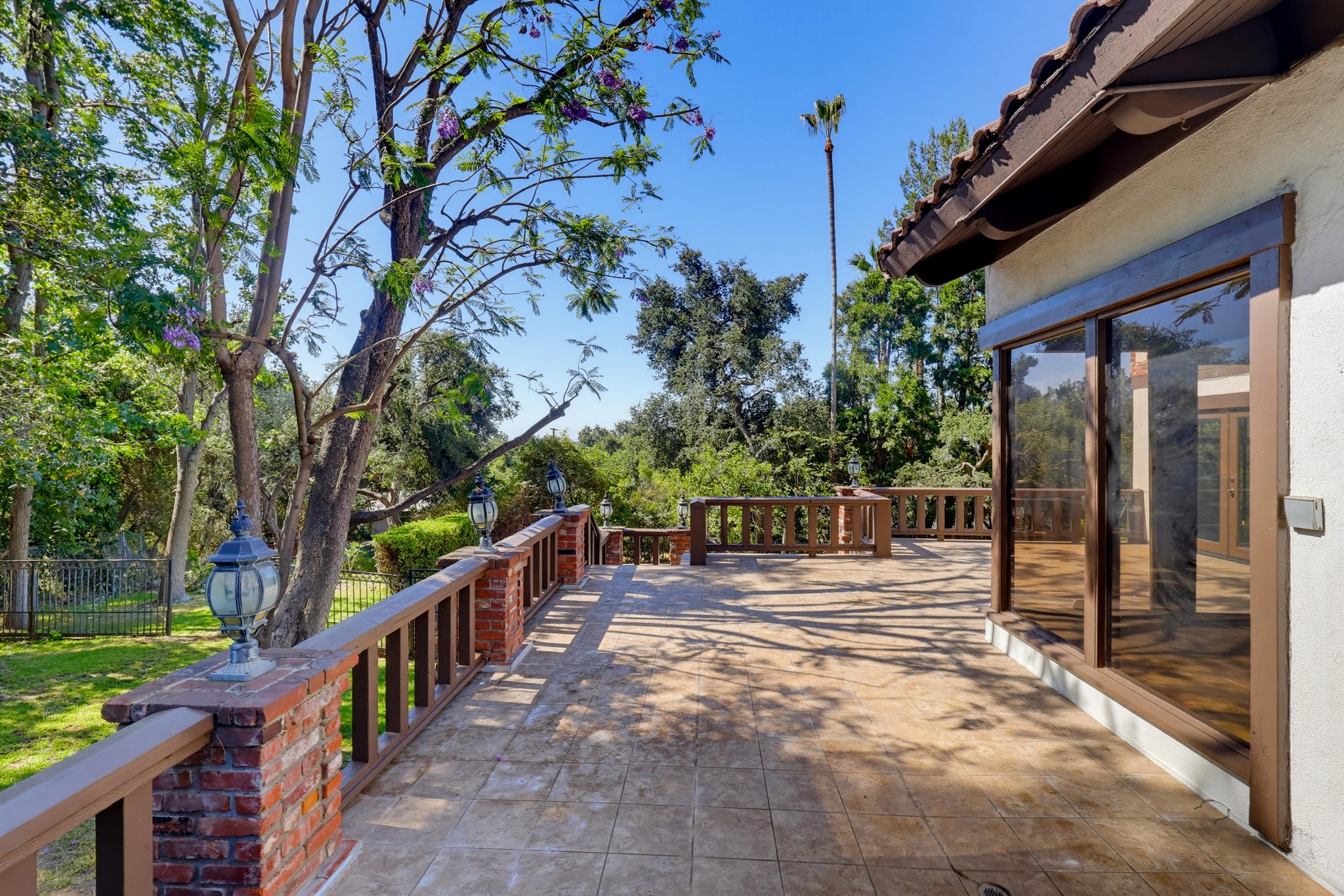 Virtual tour photo 143 of 152 for 3488 Barhite St