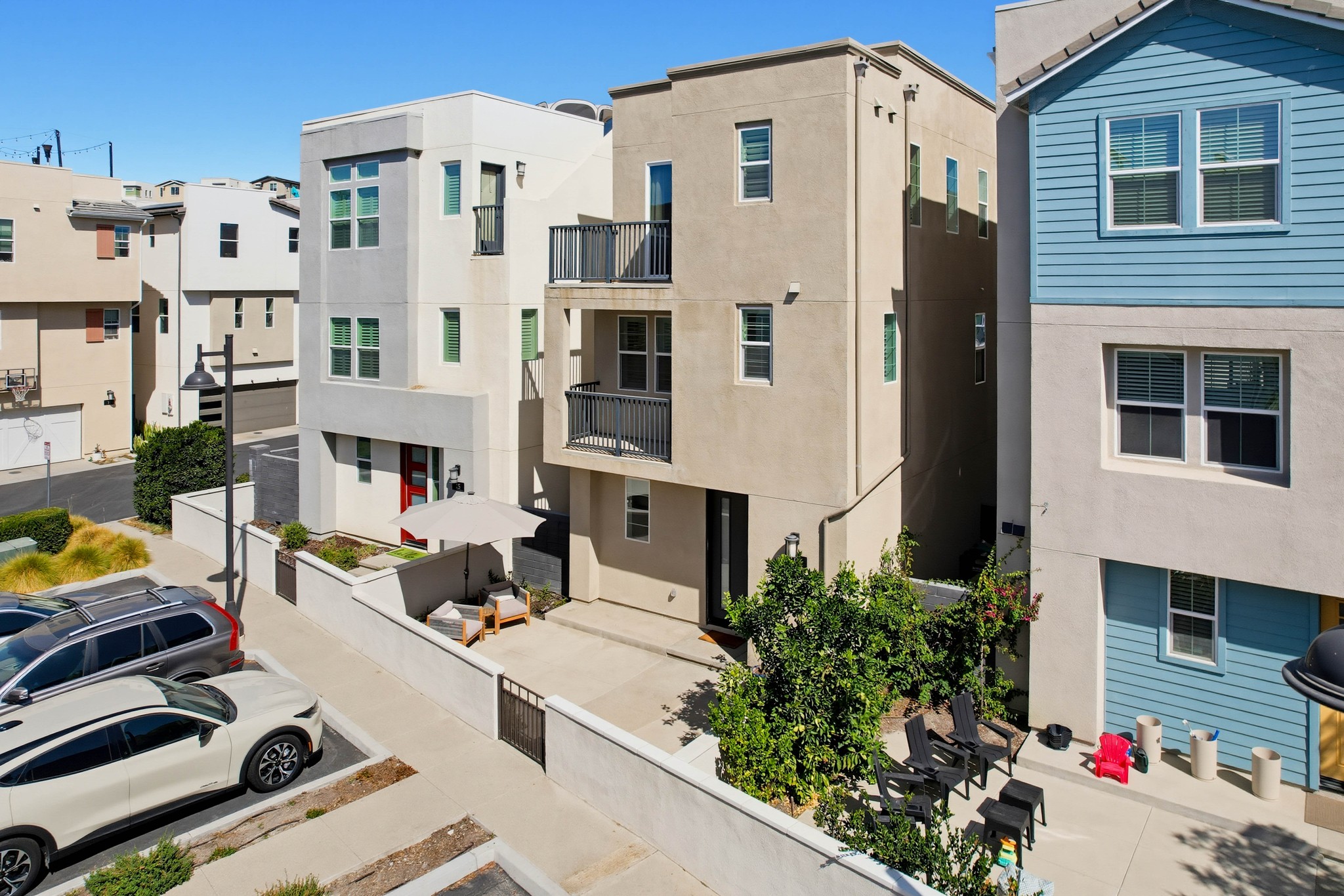 Virtual tour photo 4 of 68 for 35 Stetson St