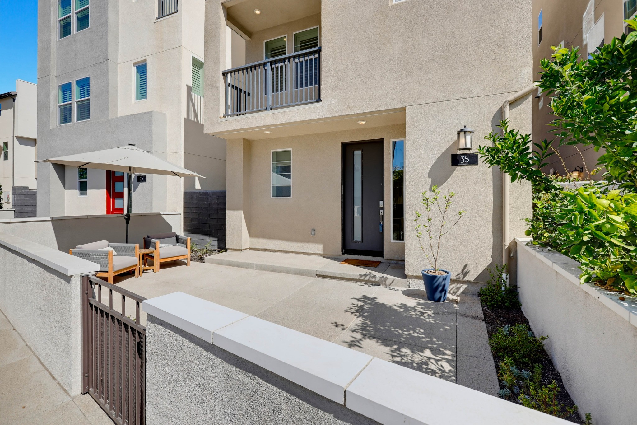 Virtual tour photo 9 of 68 for 35 Stetson St
