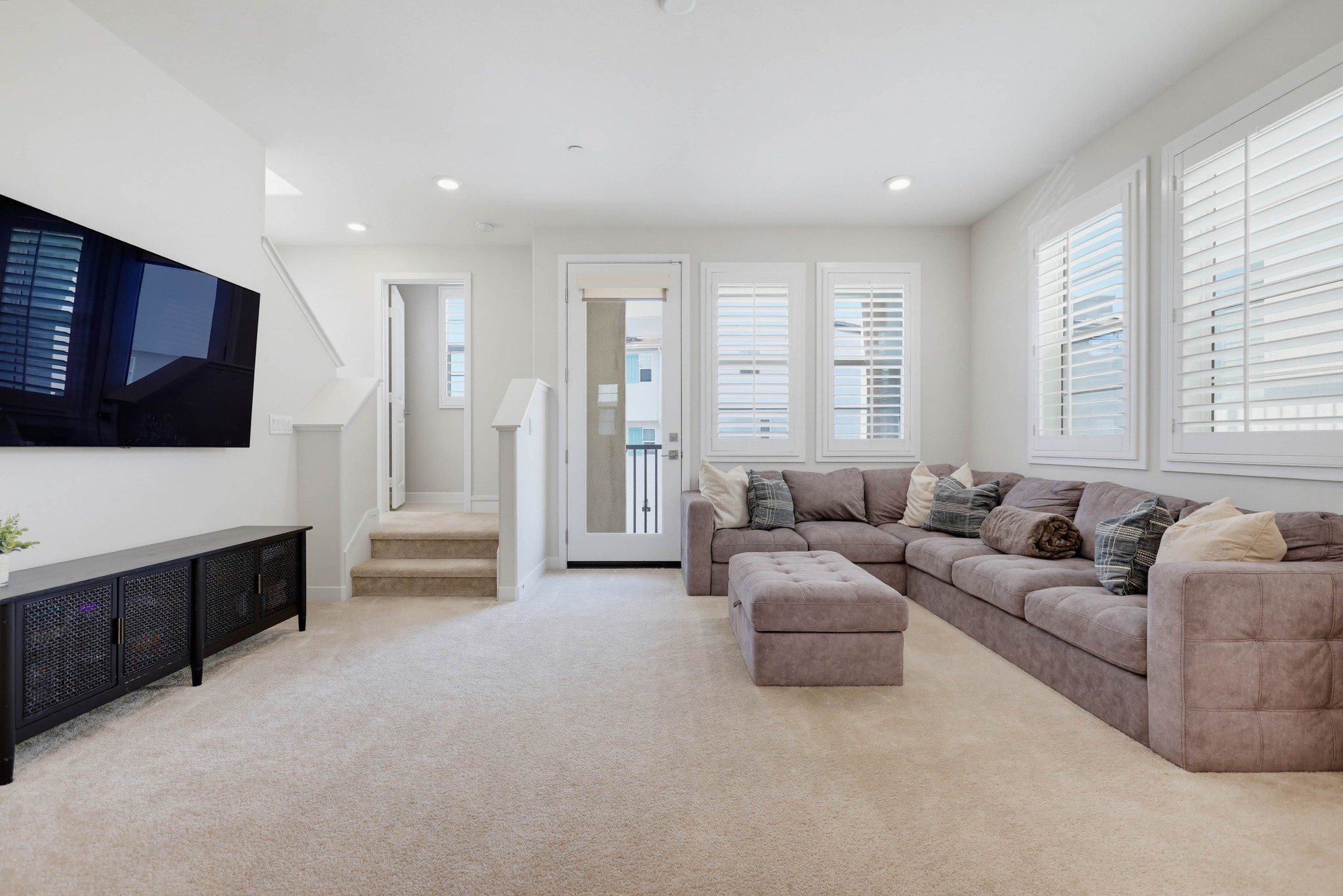 Virtual tour photo 22 of 68 for 35 Stetson St