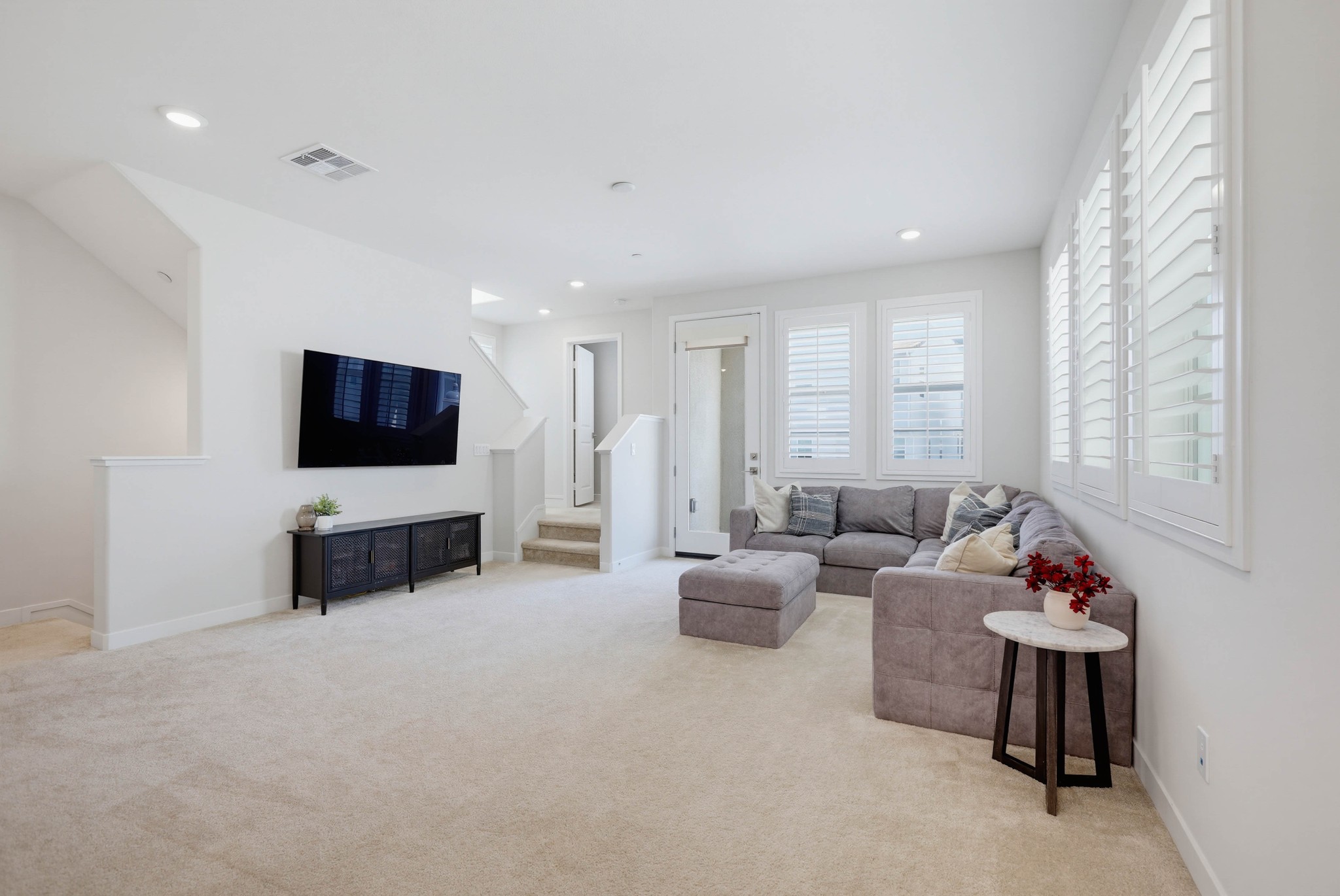 Virtual tour photo 23 of 68 for 35 Stetson St