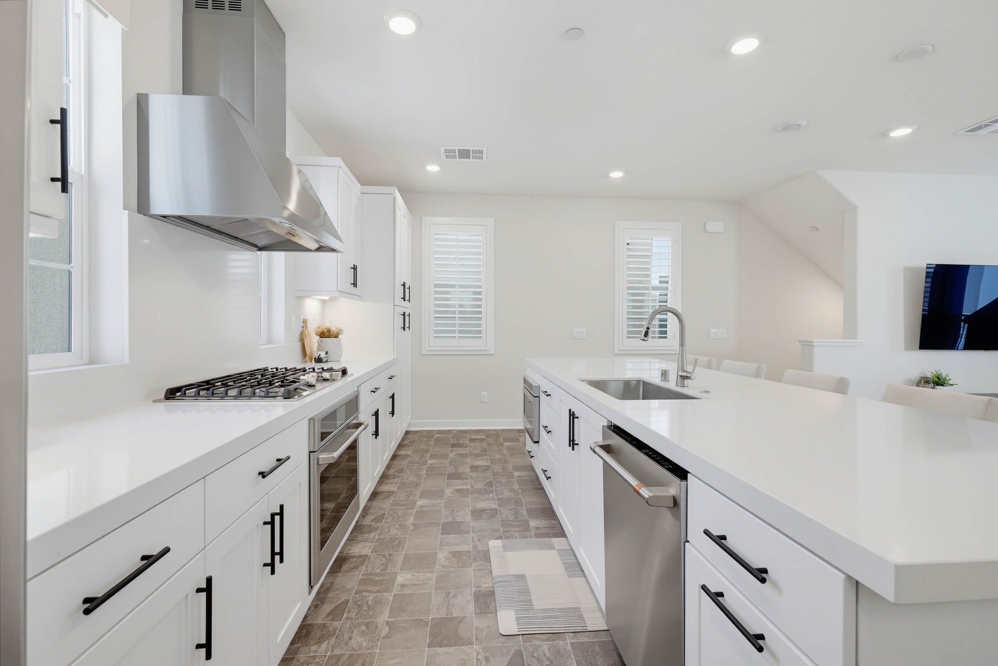 Virtual tour photo 33 of 68 for 35 Stetson St