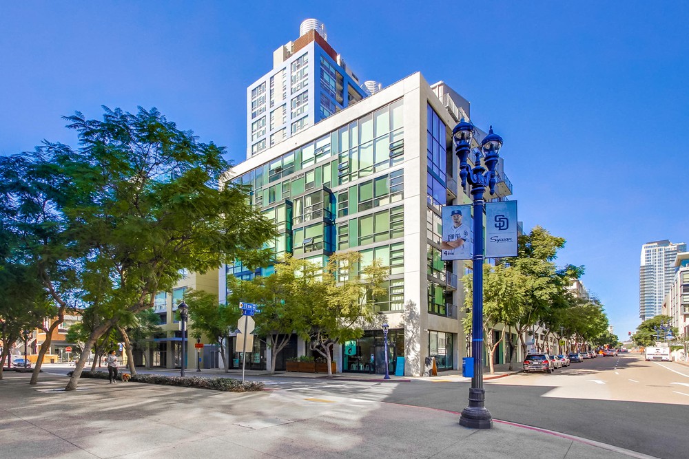 Virtual tour photo 4 of 78 for 350 11th Ave UNIT 341