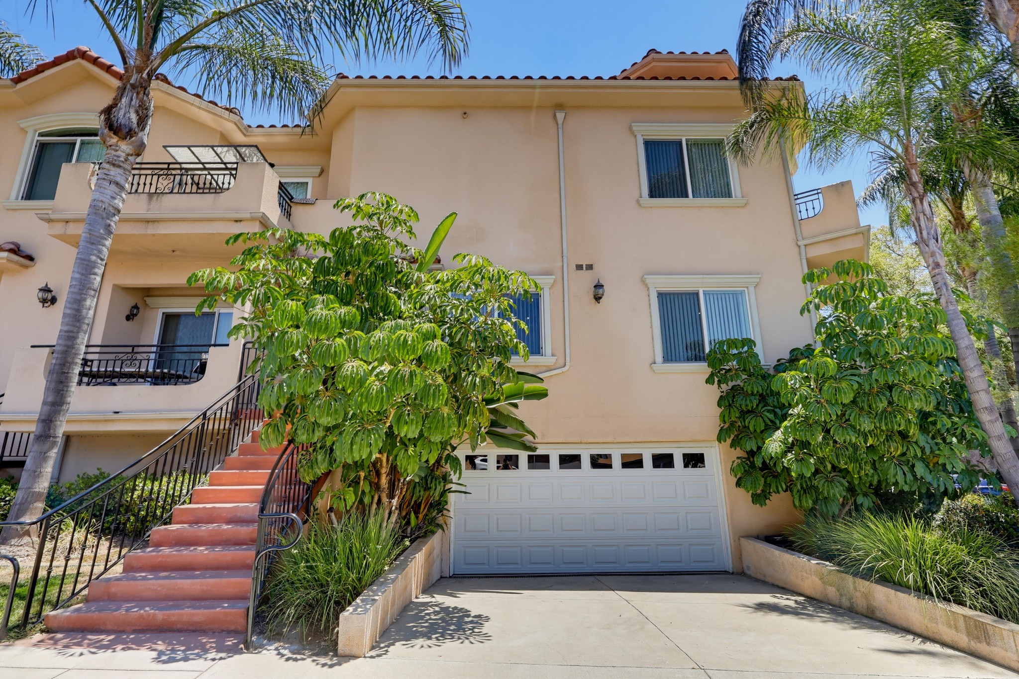 Virtual tour photo 1 of 92 for 350 Bethany Rd