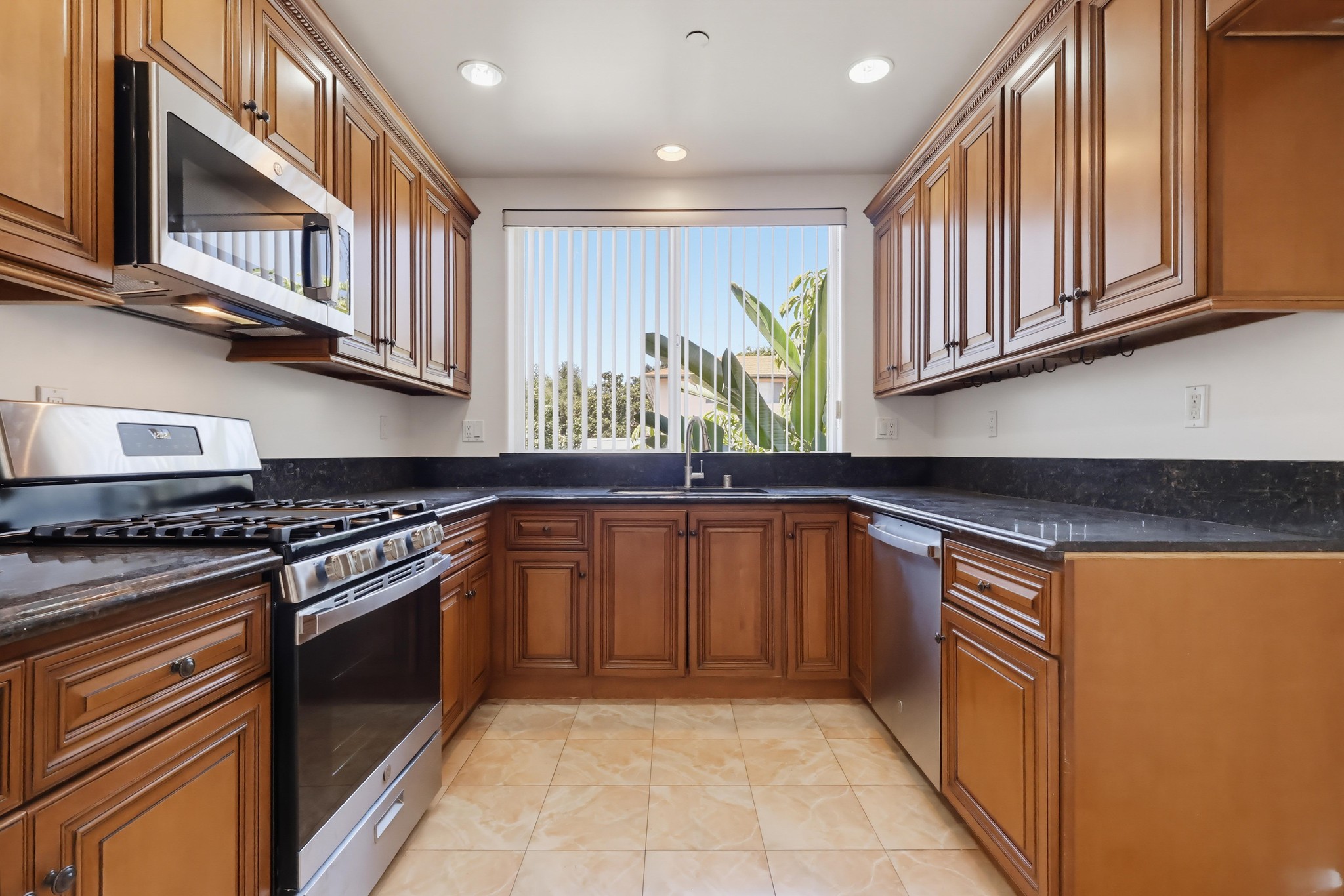 Virtual tour photo 11 of 92 for 350 Bethany Rd