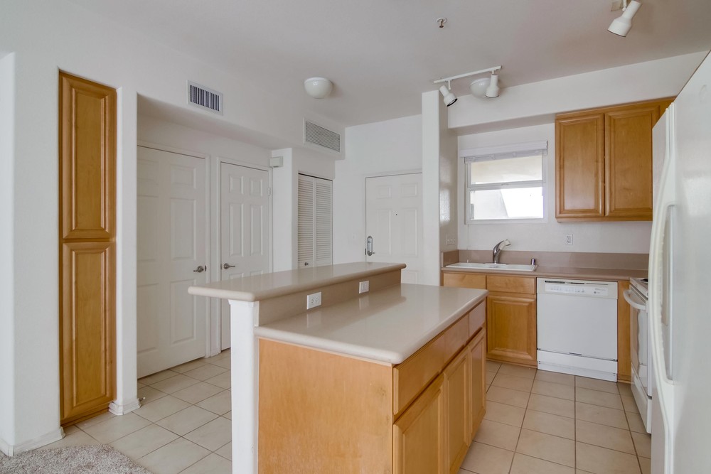 Virtual tour photo 17 of 39 for 350 K St UNIT 418