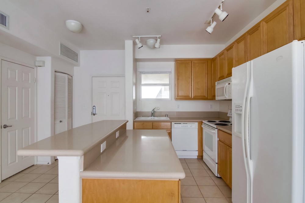 Virtual tour photo 18 of 39 for 350 K St UNIT 418