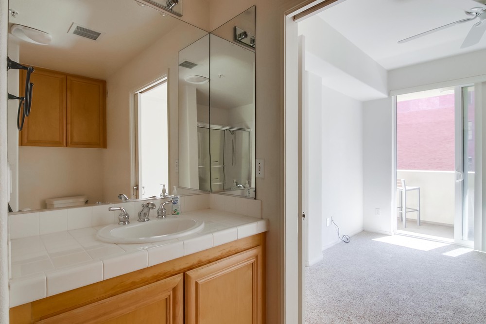 Virtual tour photo 31 of 39 for 350 K St UNIT 418