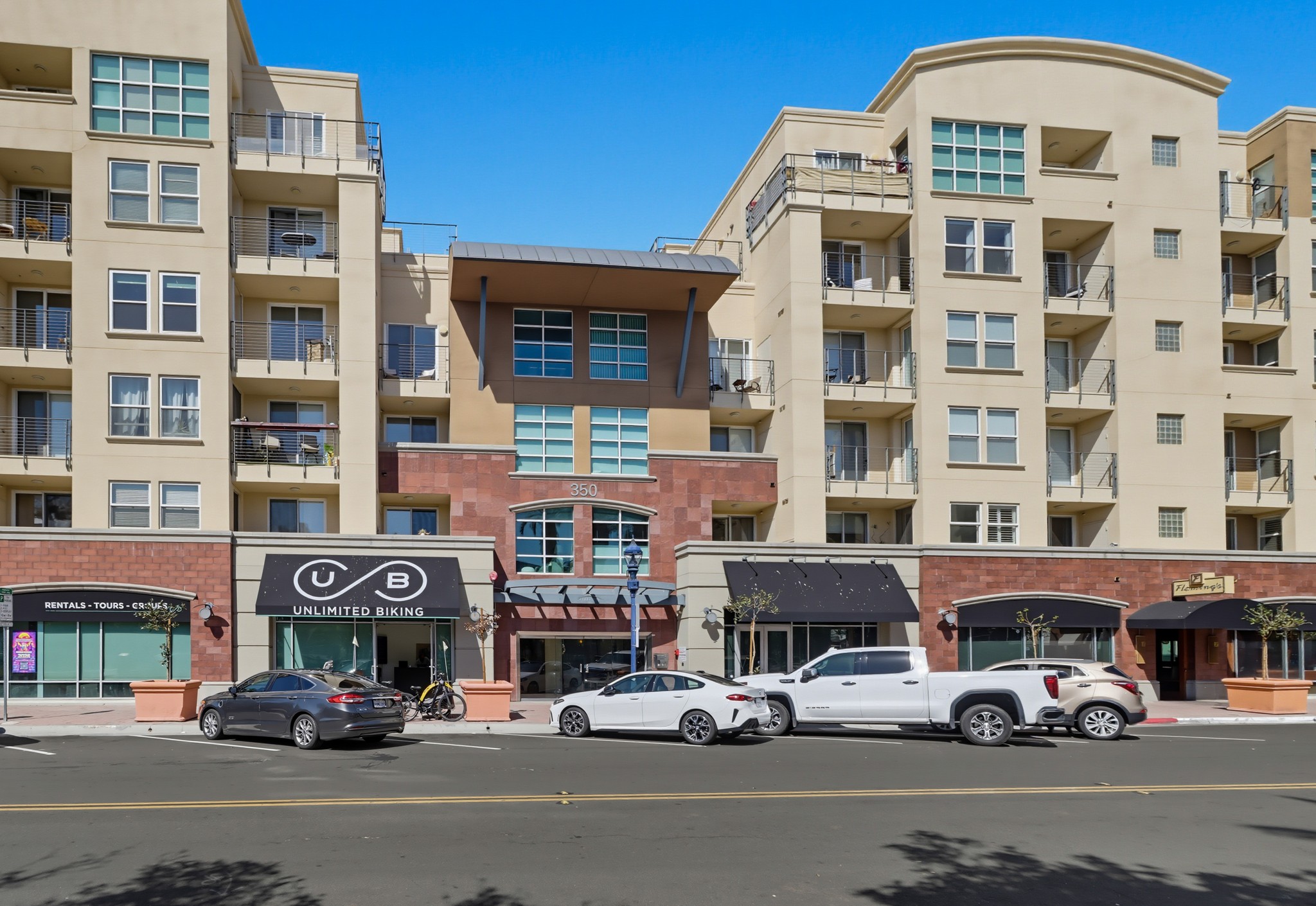Virtual tour photo 1 of 48 for 350 K St