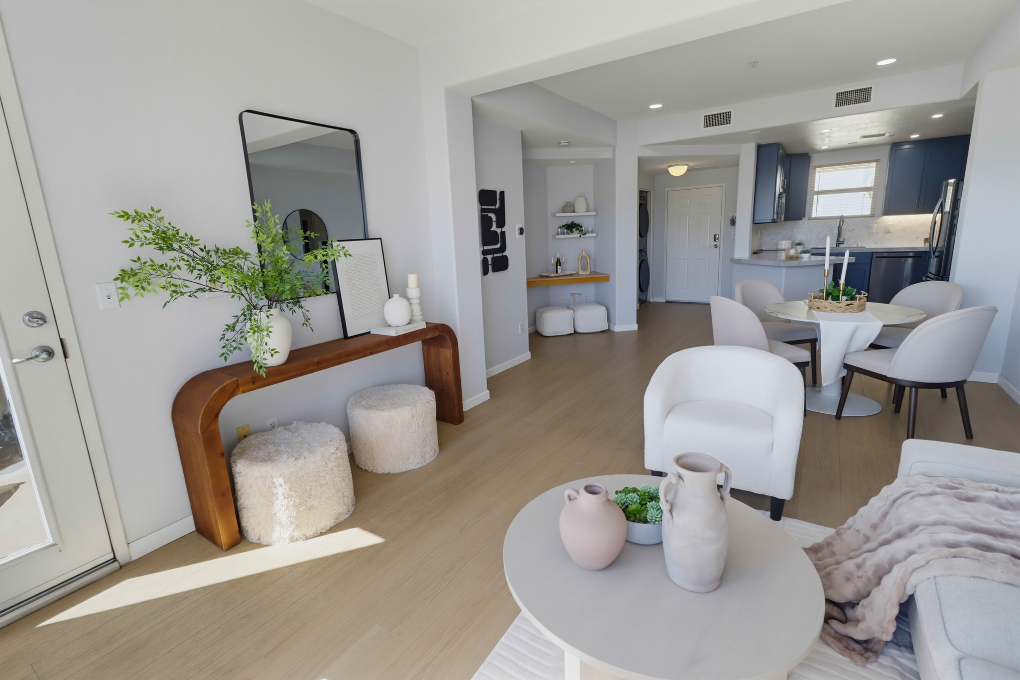 Virtual tour photo 14 of 48 for 350 K St