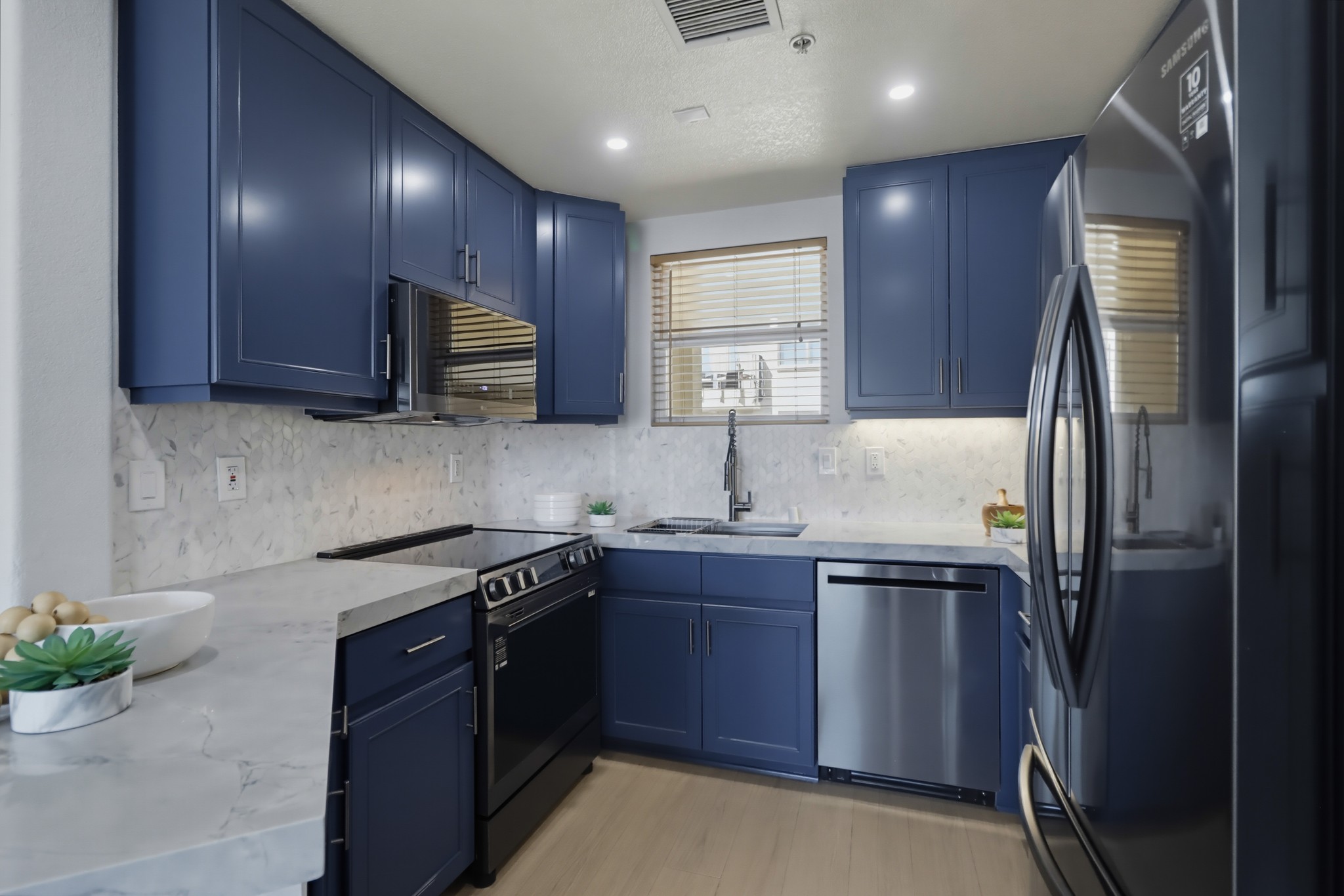 Virtual tour photo 20 of 48 for 350 K St