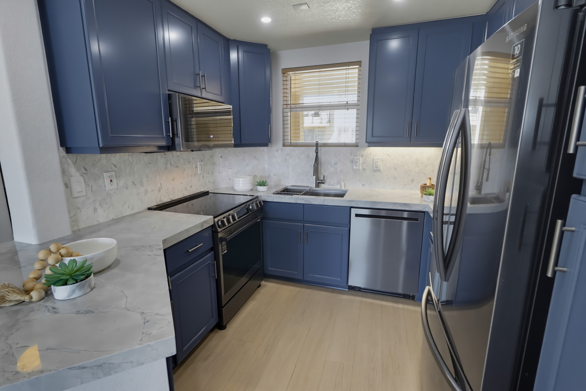 Virtual tour photo 21 of 48 for 350 K St