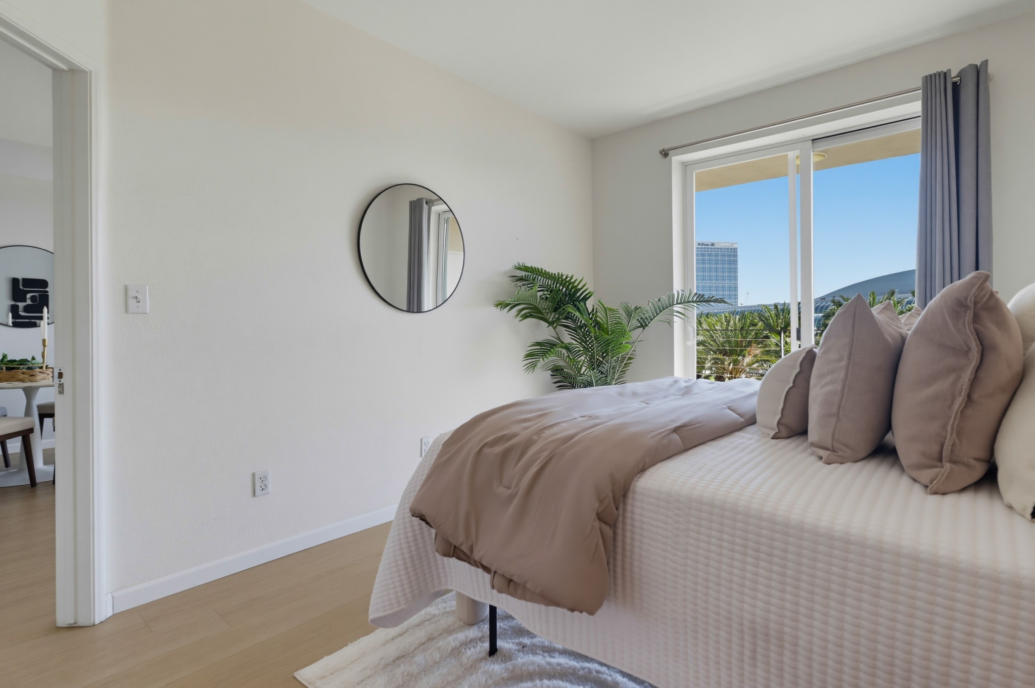 Virtual tour photo 28 of 48 for 350 K St
