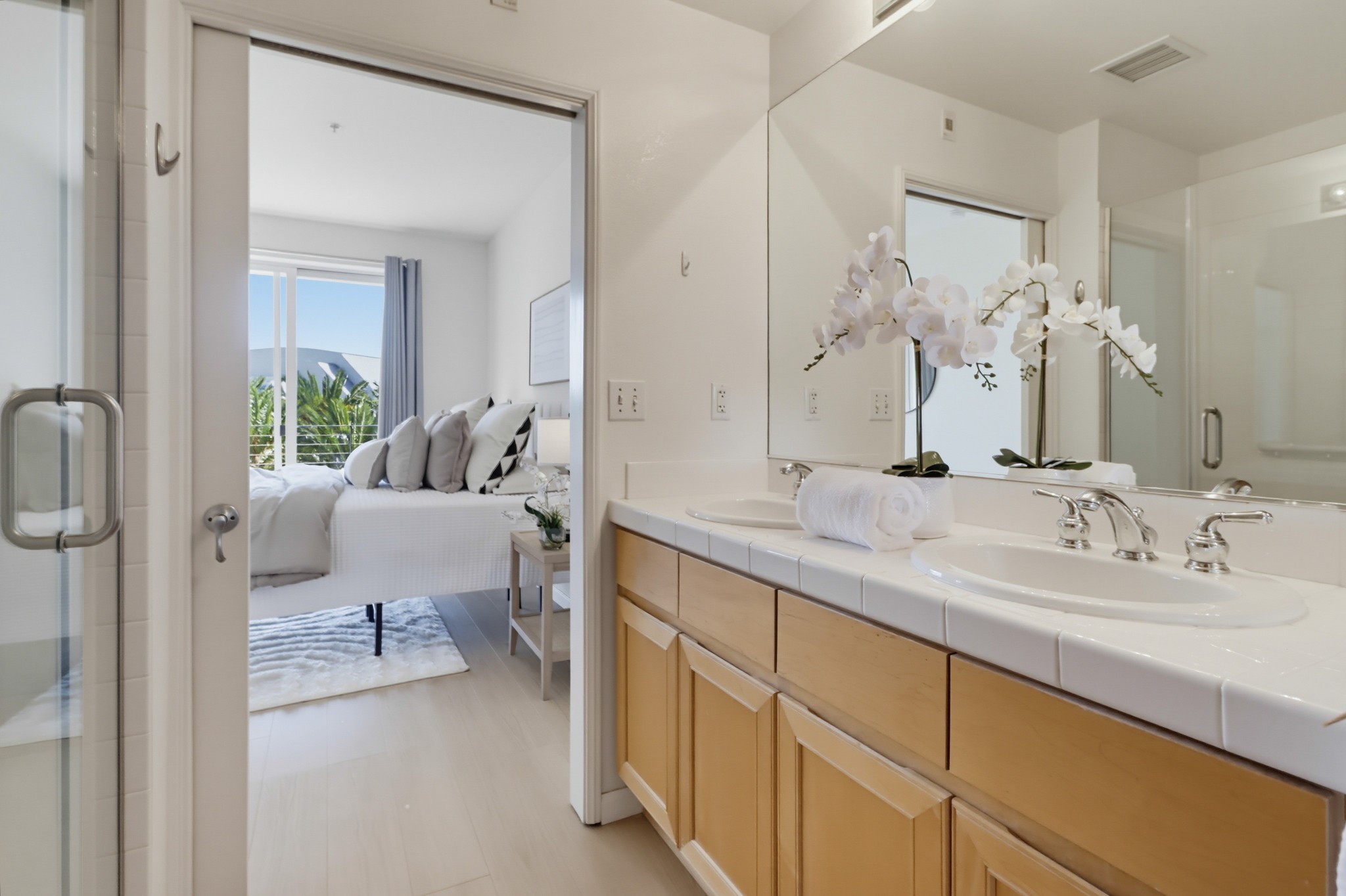 Virtual tour photo 32 of 48 for 350 K St