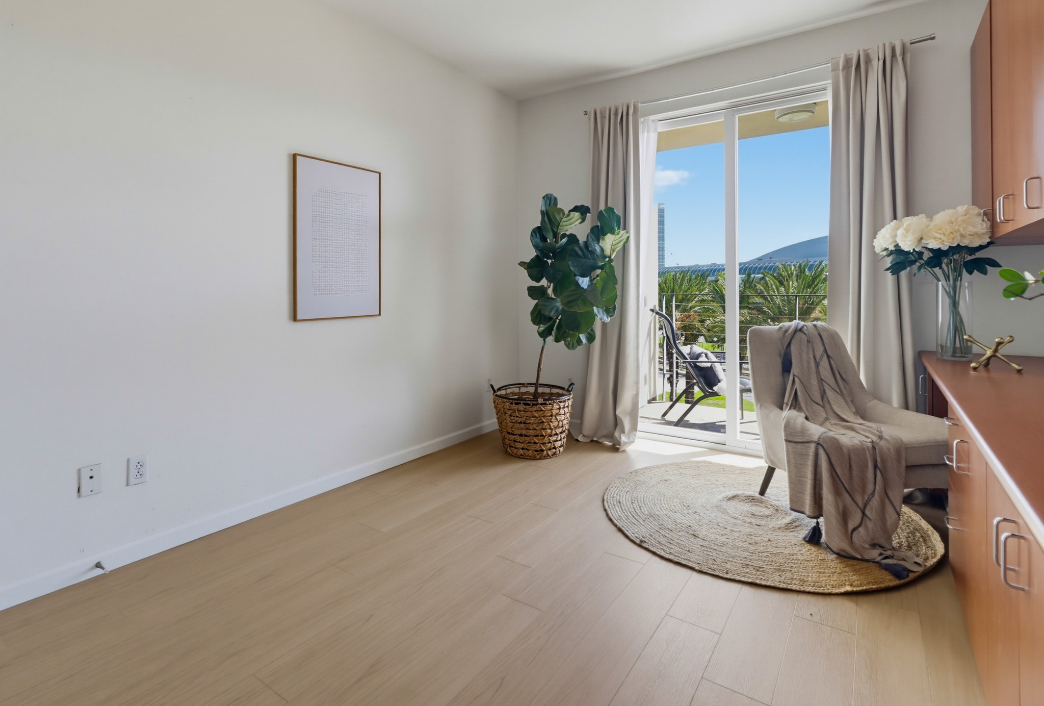 Virtual tour photo 34 of 48 for 350 K St