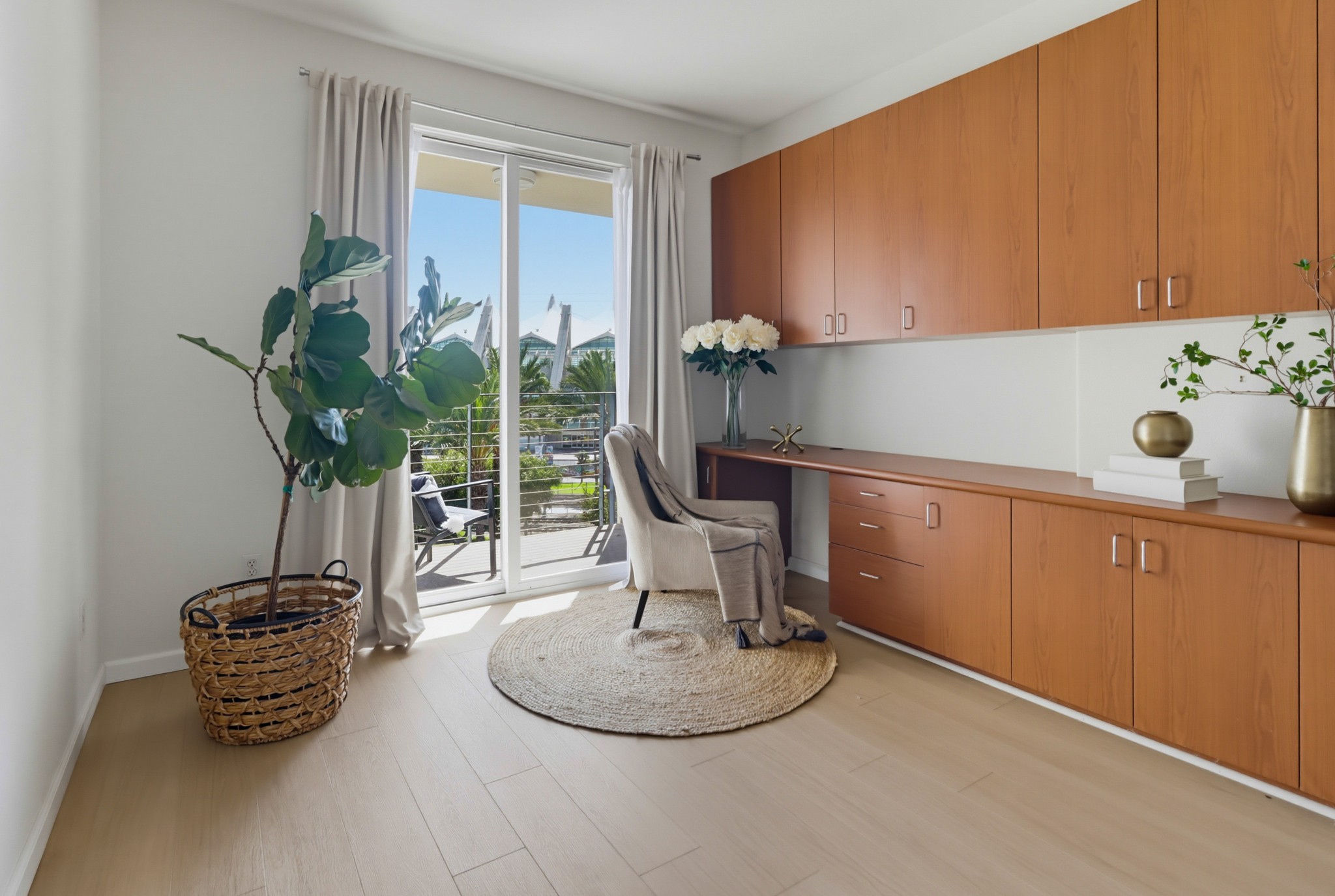 Virtual tour photo 35 of 48 for 350 K St