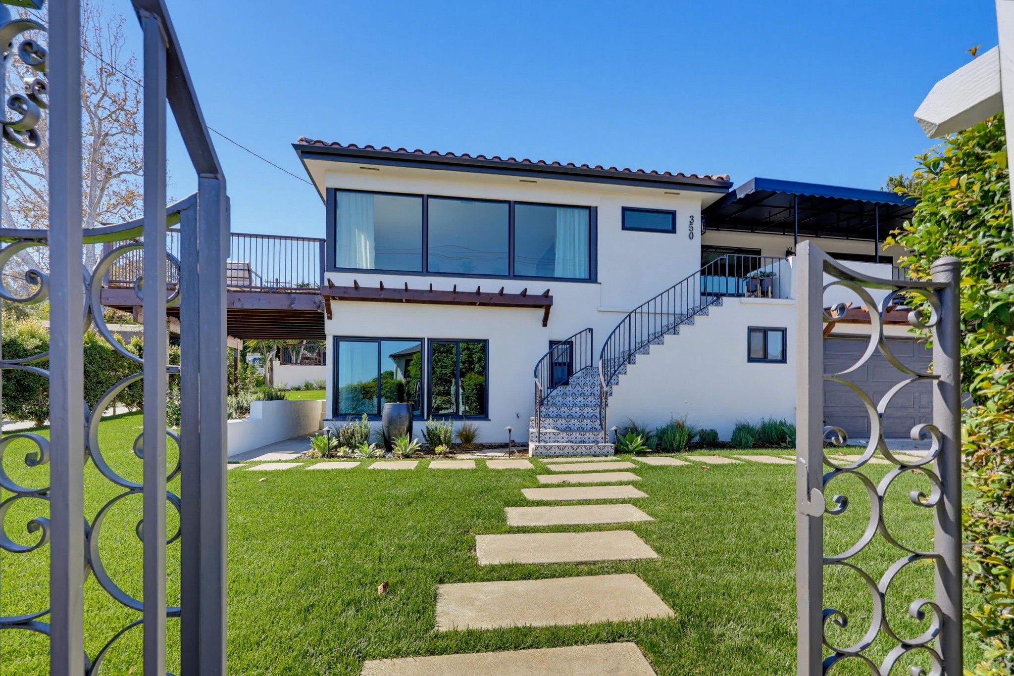 Virtual tour photo 3 of 155 for 350 San Elijo St