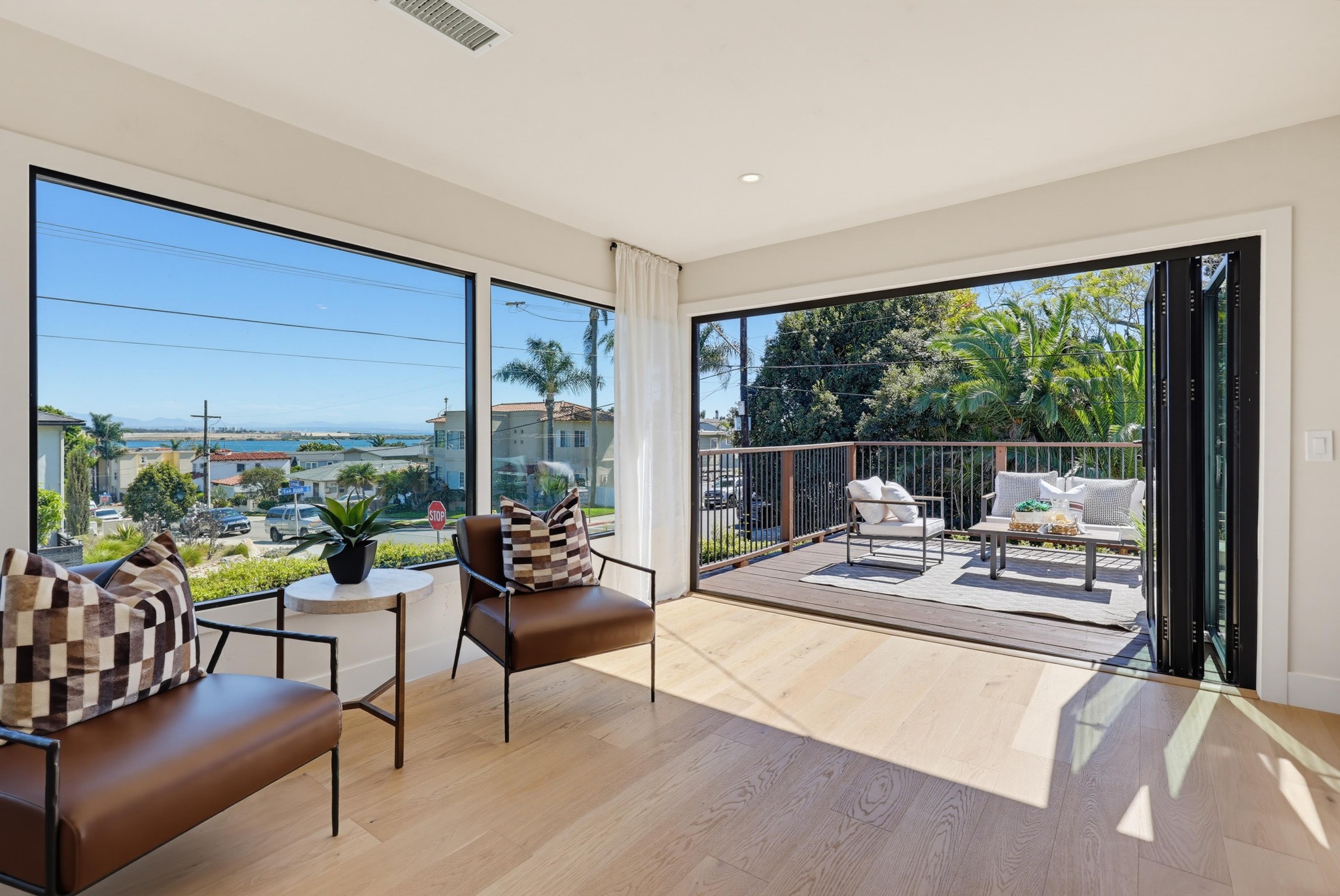 Virtual tour photo 23 of 155 for 350 San Elijo St