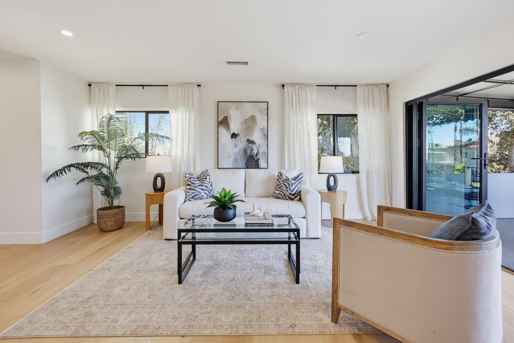 Virtual tour photo 25 of 155 for 350 San Elijo St