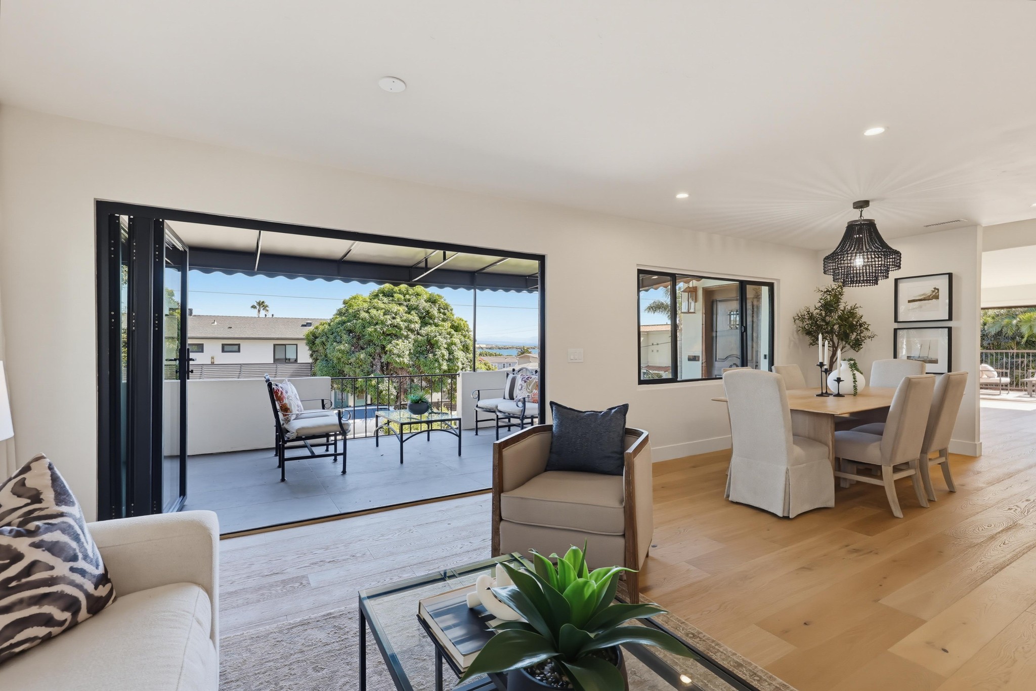 Virtual tour photo 29 of 155 for 350 San Elijo St