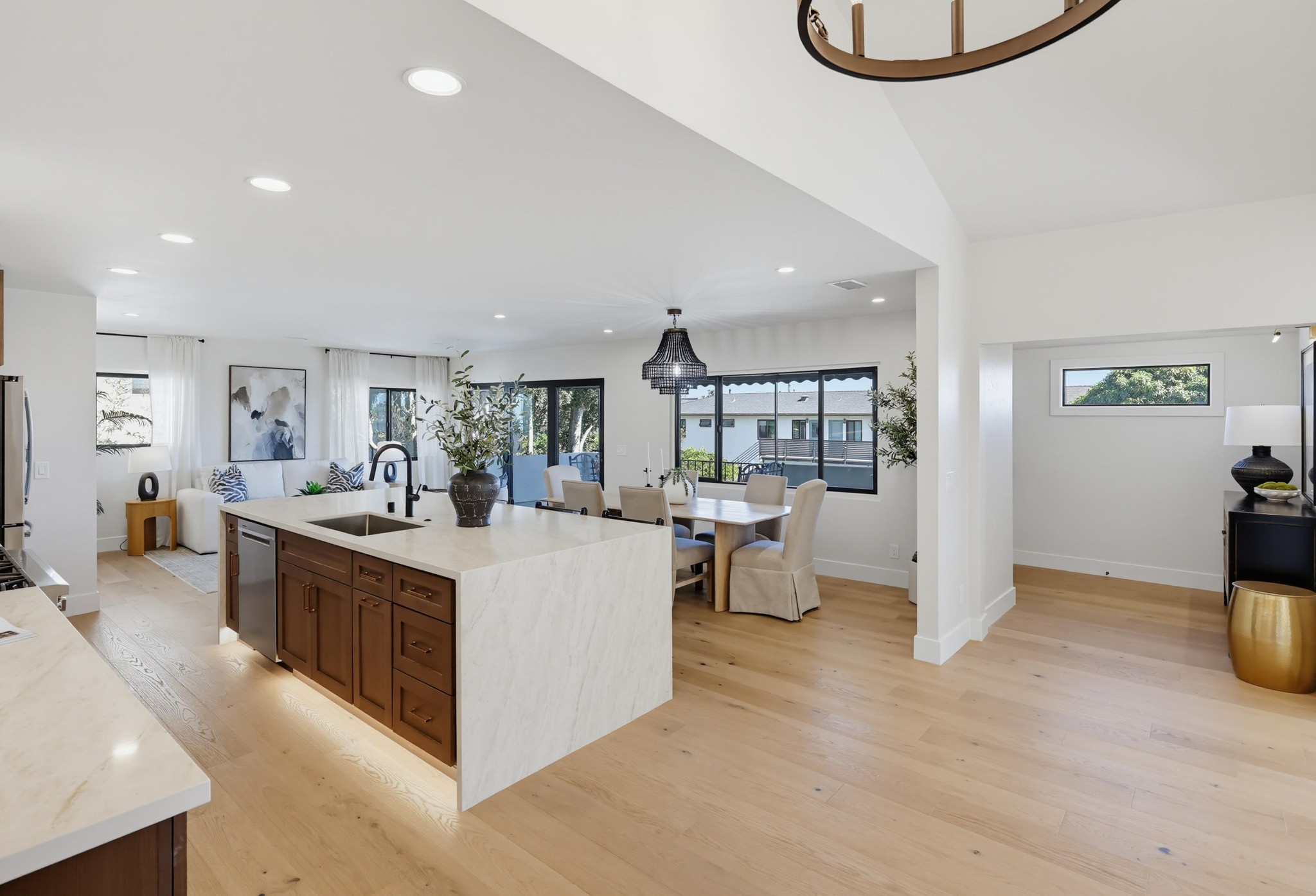 Virtual tour photo 34 of 155 for 350 San Elijo St