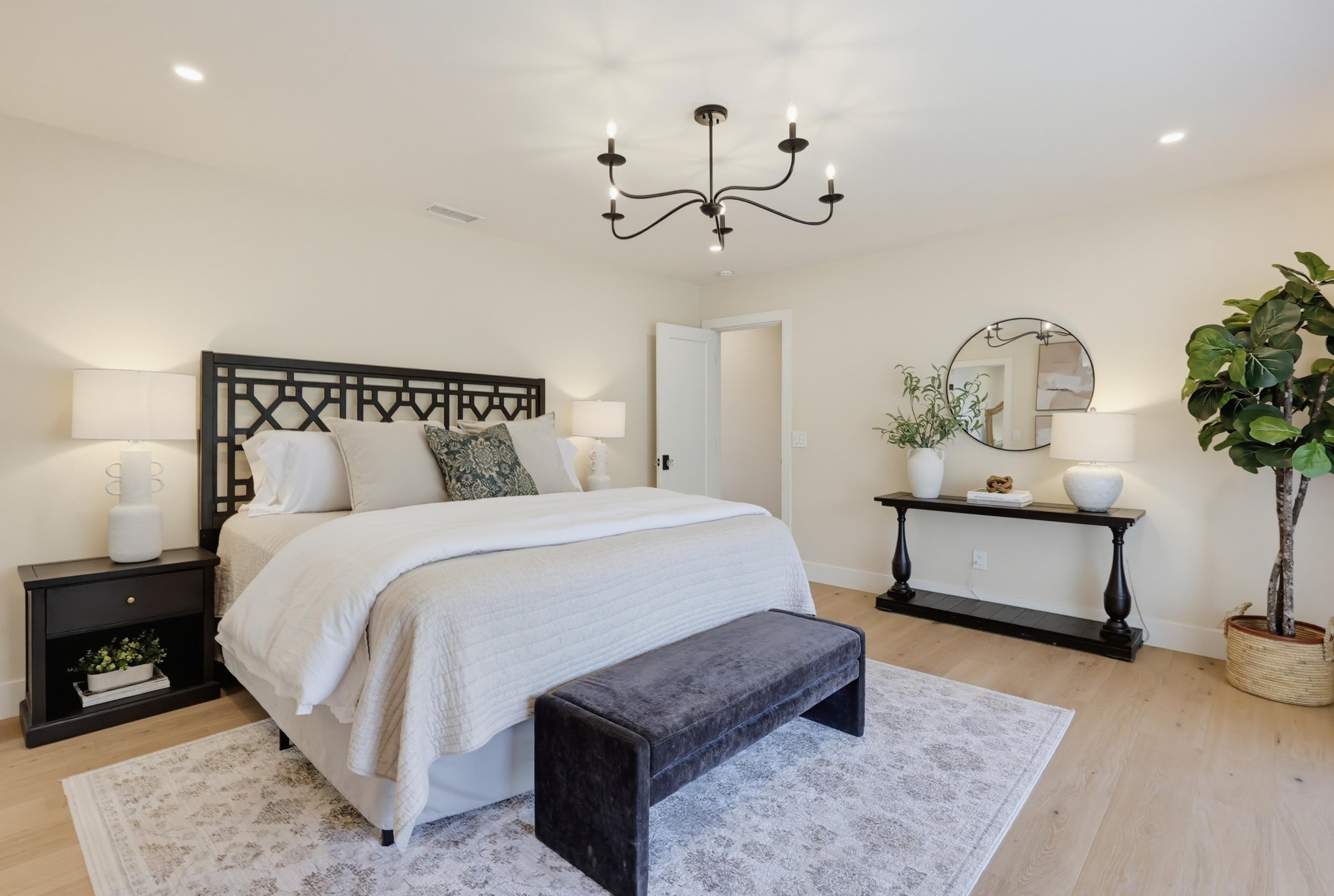 Virtual tour photo 74 of 155 for 350 San Elijo St