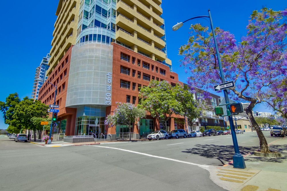 Virtual tour photo 3 of 26 for 350 W Ash St #1001