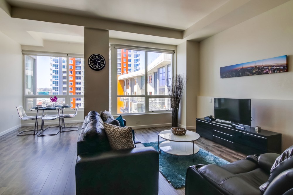 Virtual tour photo 7 of 26 for 350 W Ash St #1001