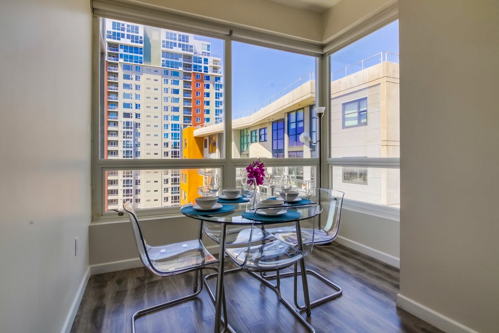 Virtual tour photo 12 of 26 for 350 W Ash St #1001