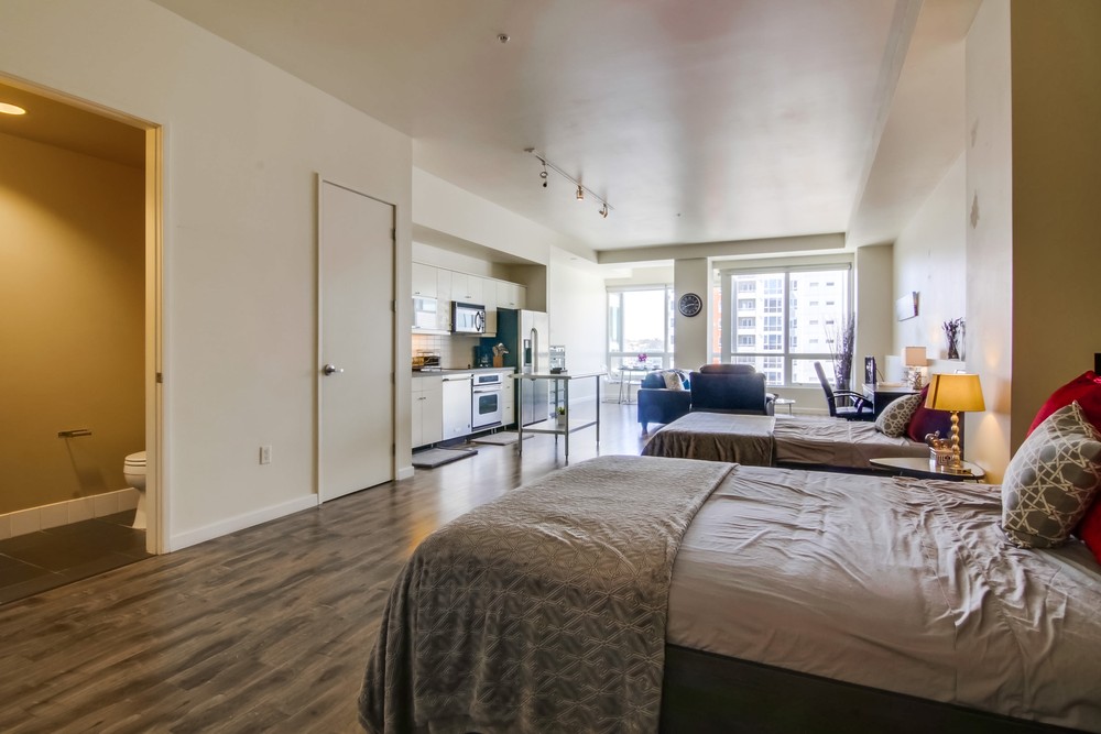 Virtual tour photo 21 of 26 for 350 W Ash St #1001