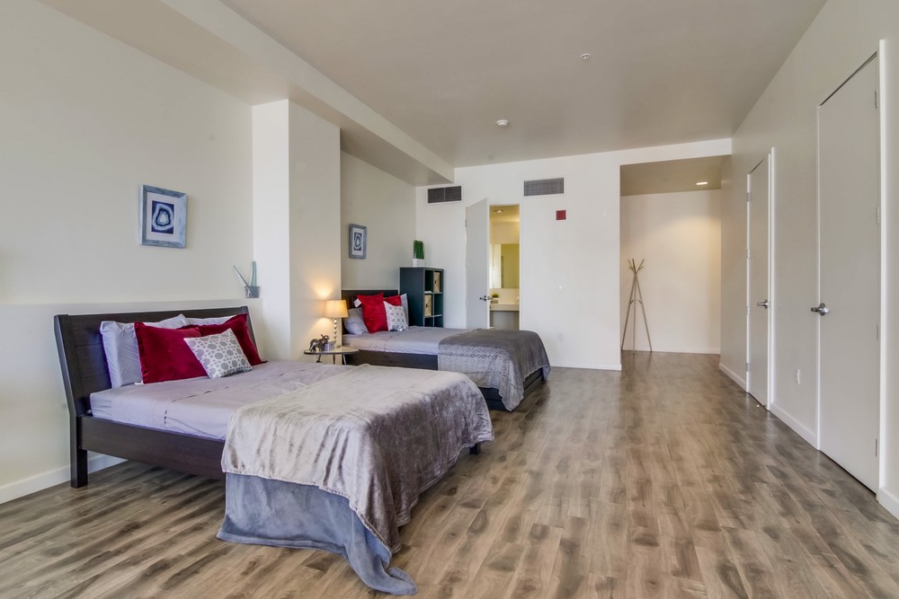 Virtual tour photo 23 of 26 for 350 W Ash St #1001
