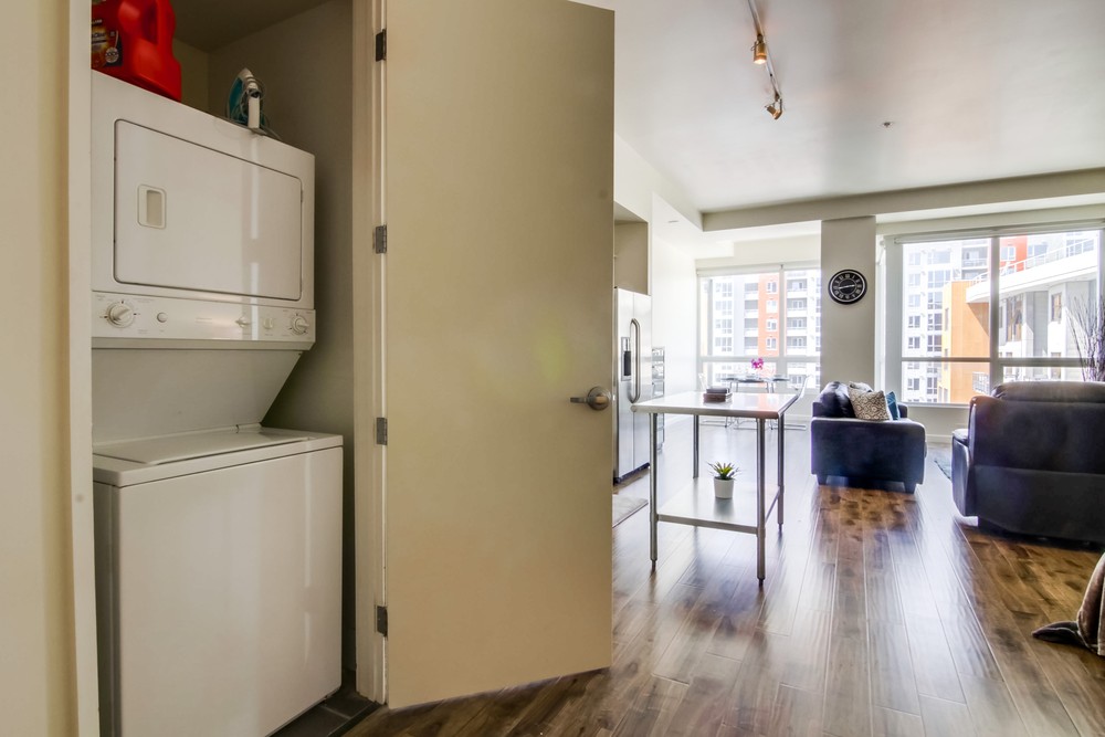 Virtual tour photo 25 of 26 for 350 W Ash St #1001