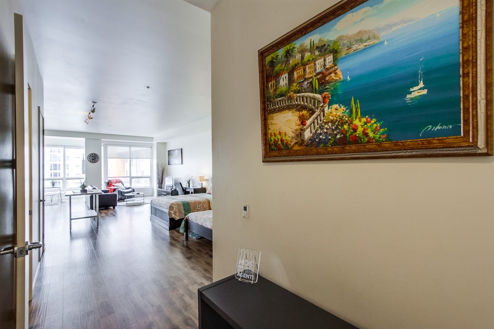 Virtual tour photo 4 of 42 for 350 W Ash St UNIT 1001