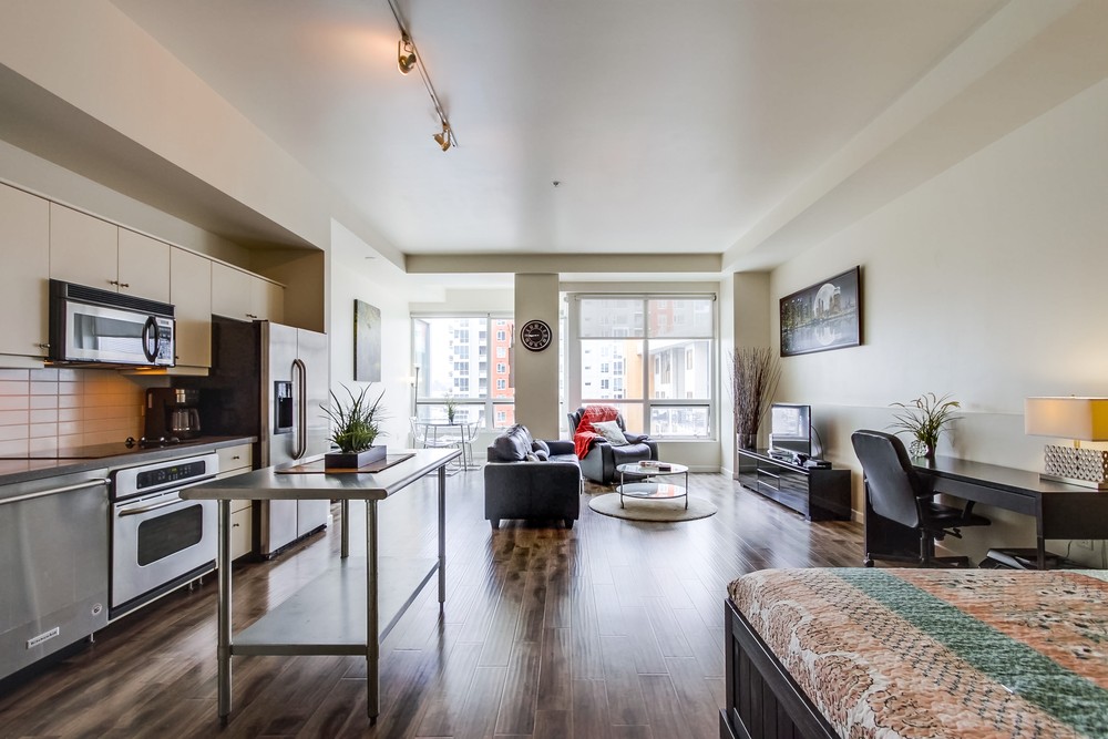 Virtual tour photo 9 of 42 for 350 W Ash St UNIT 1001