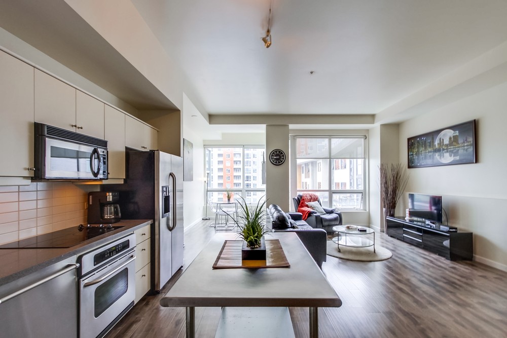 Virtual tour photo 10 of 42 for 350 W Ash St UNIT 1001