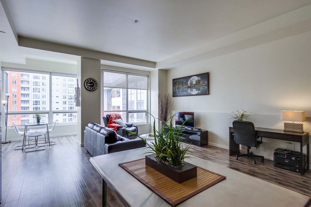 Virtual tour photo 12 of 42 for 350 W Ash St UNIT 1001