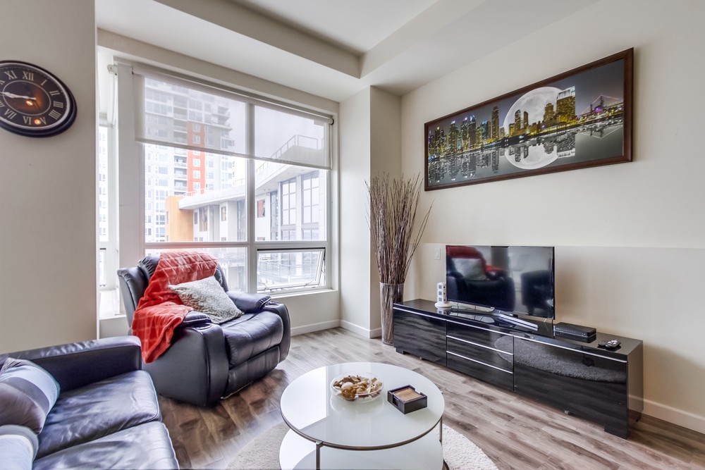 Virtual tour photo 14 of 42 for 350 W Ash St UNIT 1001