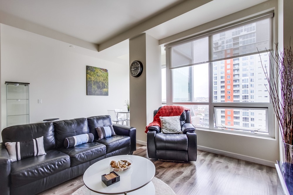 Virtual tour photo 15 of 42 for 350 W Ash St UNIT 1001