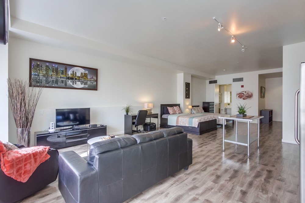 Virtual tour photo 17 of 42 for 350 W Ash St UNIT 1001