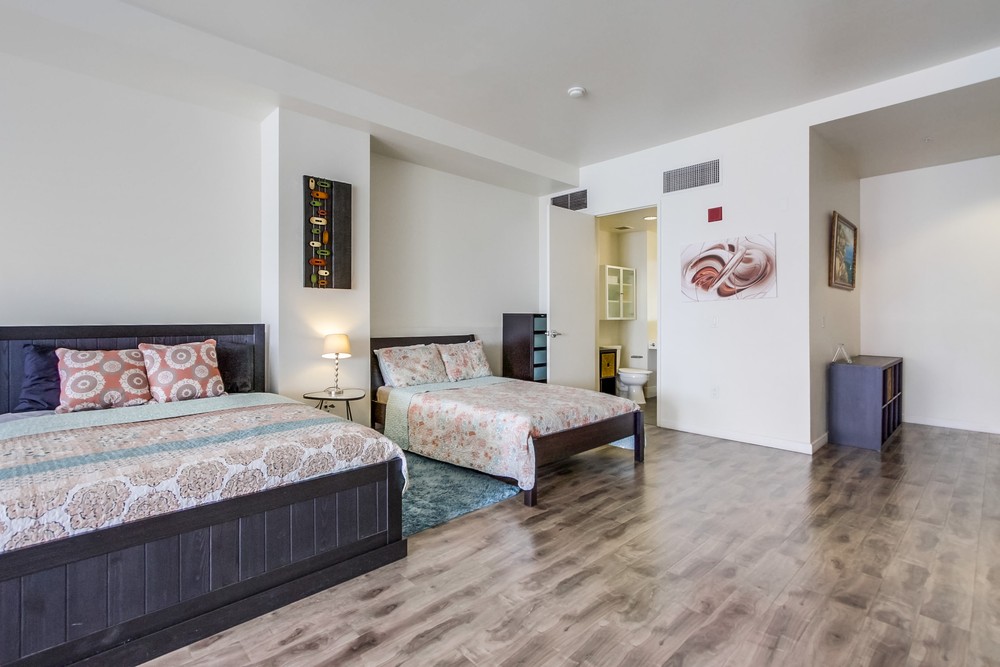 Virtual tour photo 36 of 42 for 350 W Ash St UNIT 1001