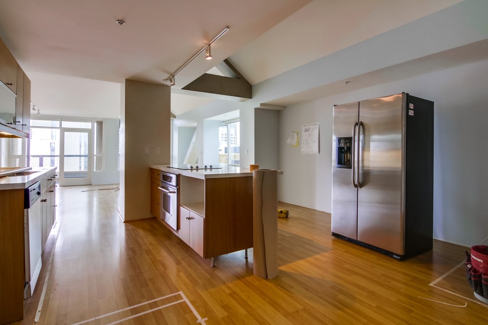 Virtual tour photo 7 of 31 for 350 W. Ash Street #1206
