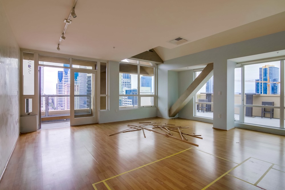Virtual tour photo 12 of 31 for 350 W. Ash Street #1206
