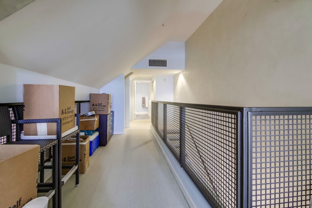 Virtual tour photo 22 of 31 for 350 W. Ash Street #1206