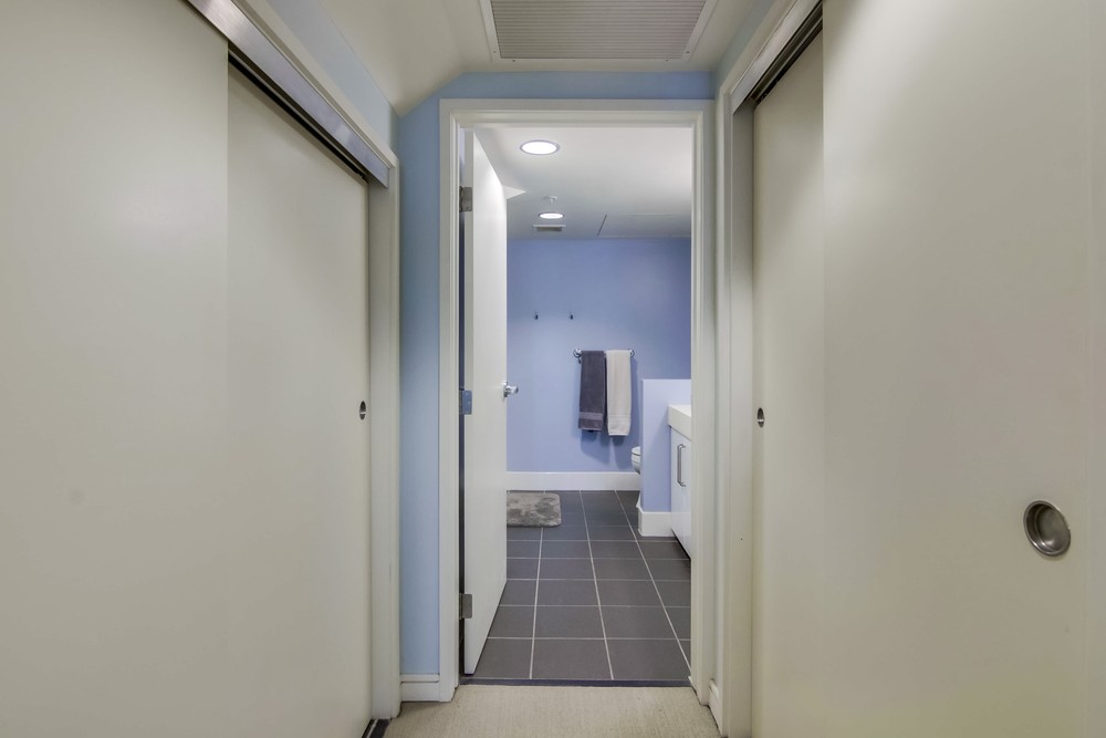 Virtual tour photo 24 of 31 for 350 W. Ash Street #1206