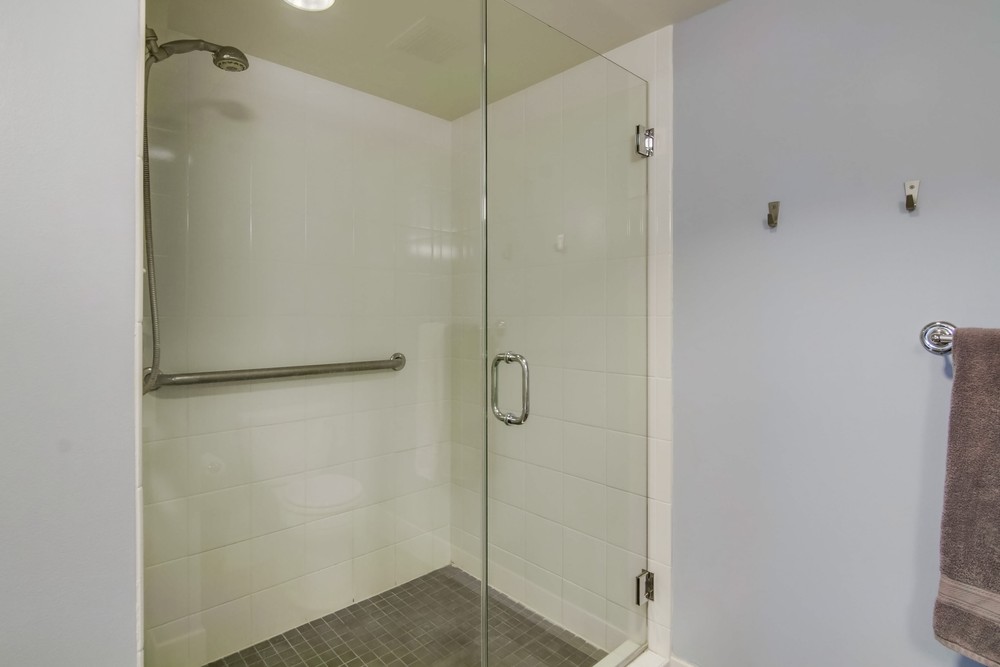 Virtual tour photo 26 of 31 for 350 W. Ash Street #1206